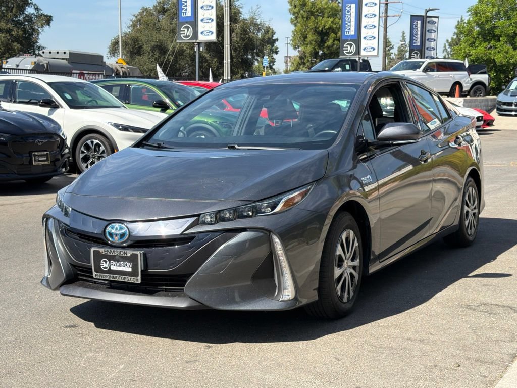 Used 2020 Toyota Prius Prime LE FWD image 5