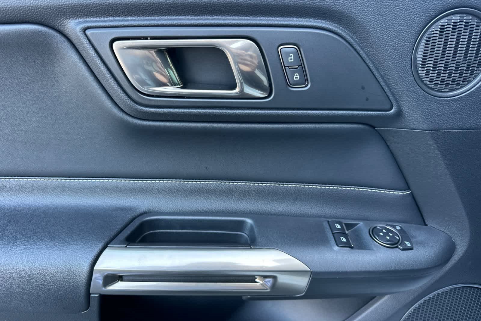 Certified 2020 Ford Mustang Shelby GT500 w/ Carbon Fiber Track Pack image 13