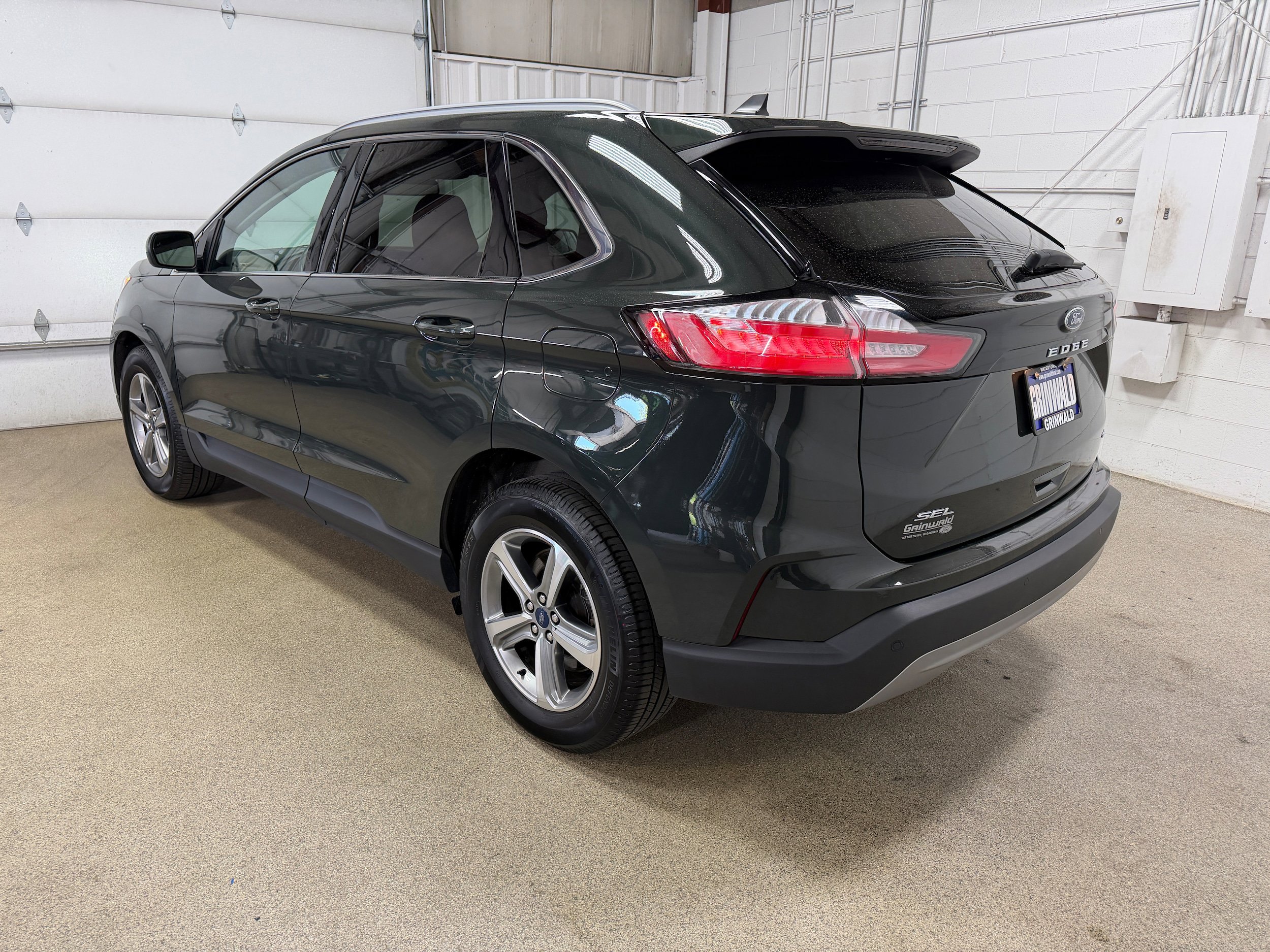 Certified 2022 Ford Edge SEL w/ Convenience Package AWD/4WD image 8