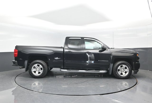 Used 2018 Chevrolet Silverado 1500 LT w/ All Star Edition AWD/4WD image 3