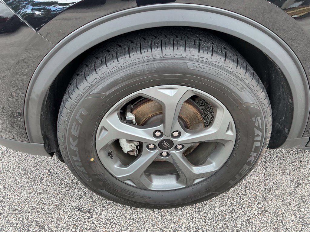 Certified 2025 Ford Escape ST-Line FWD image 23