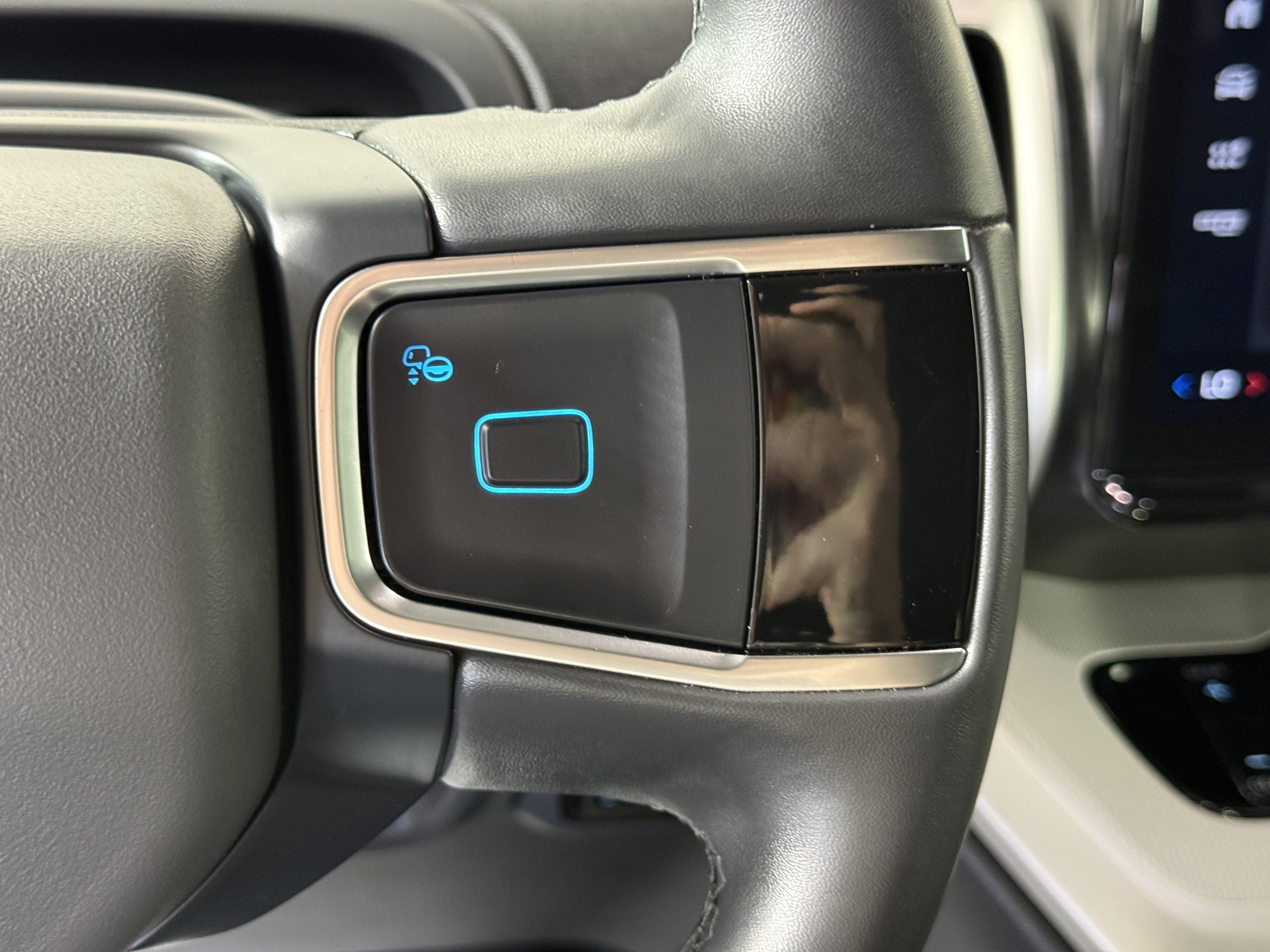 Certified 2025 Ford Expedition Active RWD image 27