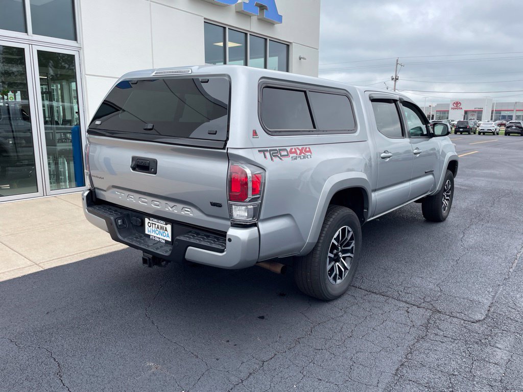 Used 2023 Toyota Tacoma TRD Sport w/ TRD Premium Sport Package AWD/4WD image 5