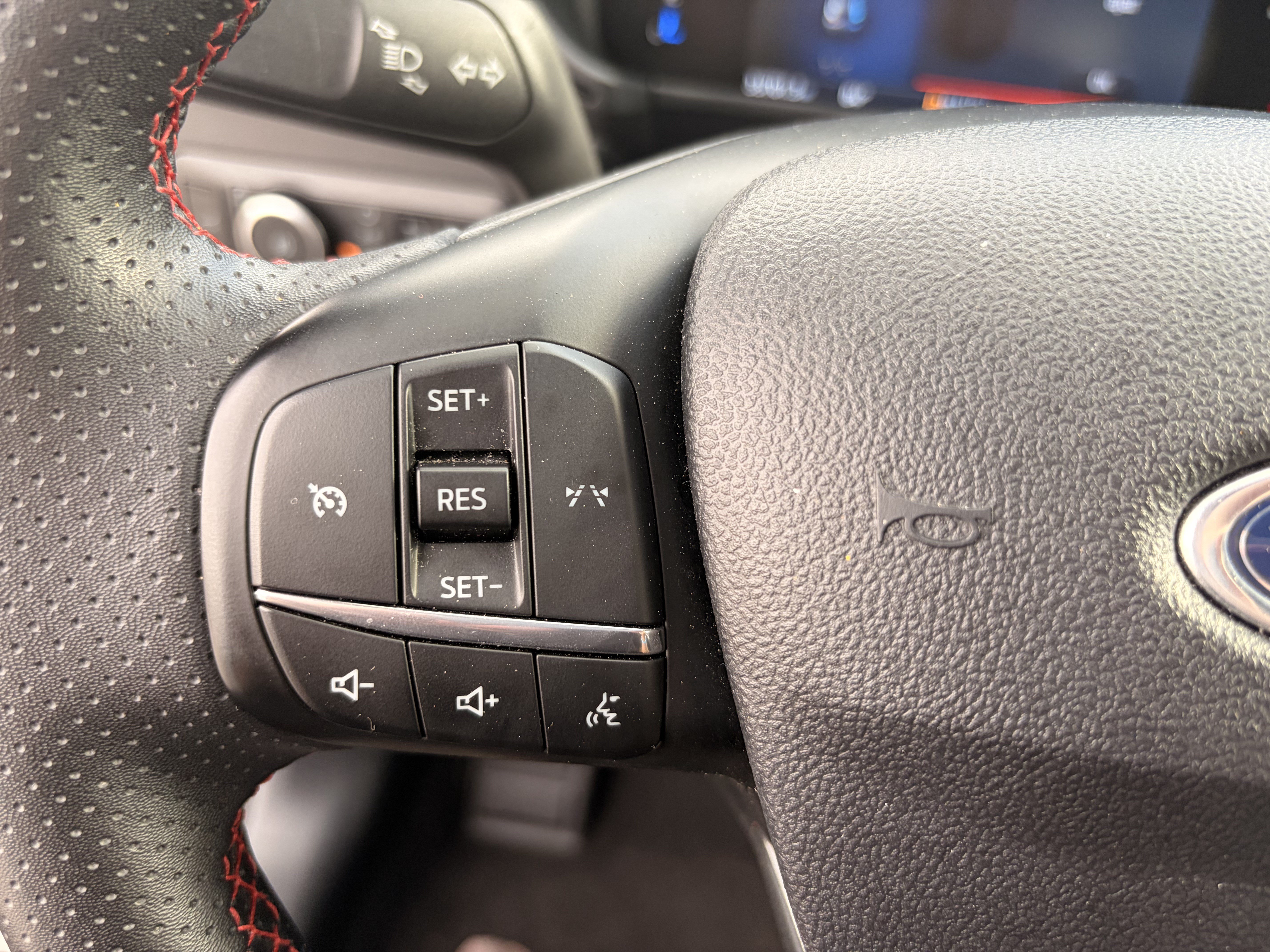 Certified 2025 Ford Escape ST-Line Select AWD/4WD image 20