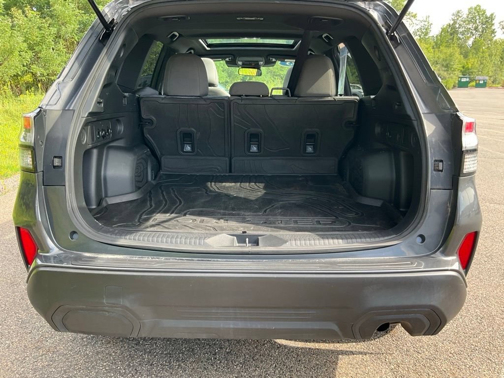 Used 2025 Subaru Forester Premium AWD/4WD image 25