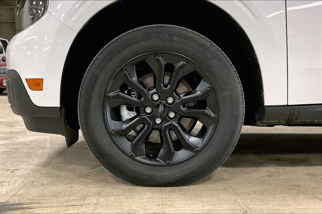 Certified 2024 Ford Maverick Lariat w/ Black Appearance Package AWD/4WD image 9