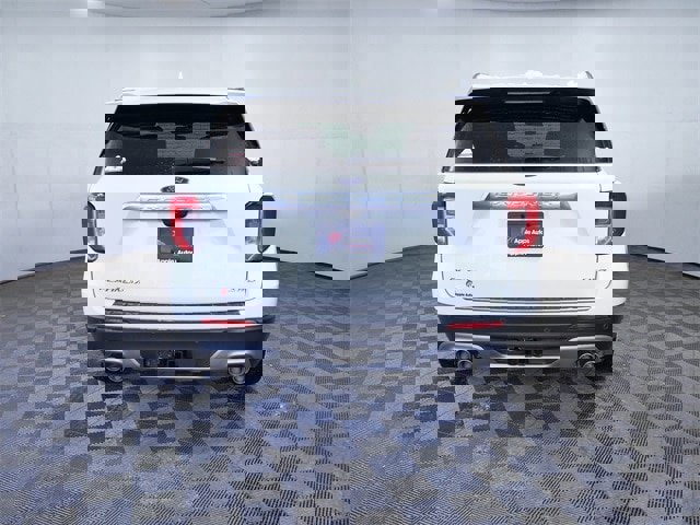 Certified 2021 Ford Explorer Platinum w/ Equipment Group 601A image 3