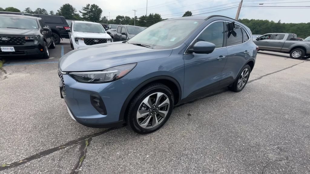 Certified 2025 Ford Escape Platinum w/ Premium Technology Package AWD/4WD image 15