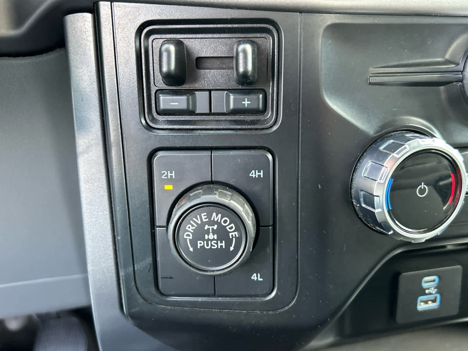 Certified 2024 Ford F150 XLT w/ Tow/Haul Package image 27