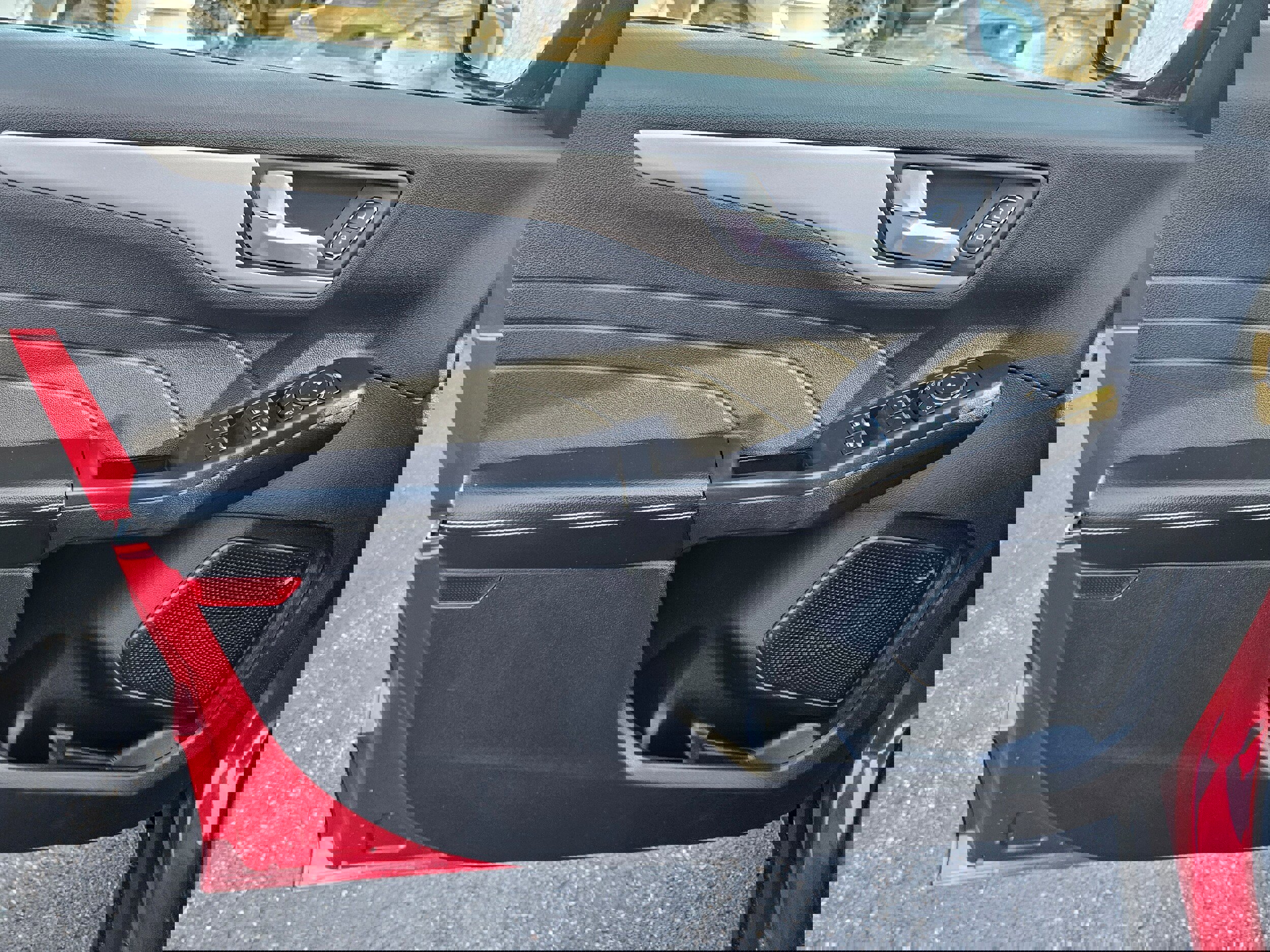 Certified 2022 Ford Escape SEL w/ Class II Trailer Tow Package image 16