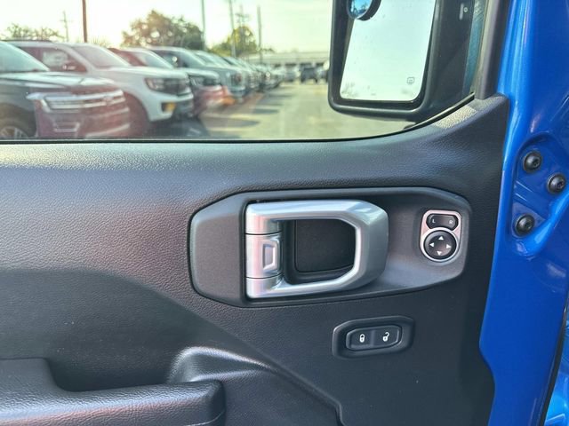 Used 2023 Jeep Gladiator Mojave image 19