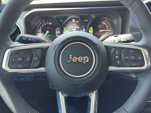 Used 2025 Jeep Wrangler Unlimited Sahara AWD/4WD image 26