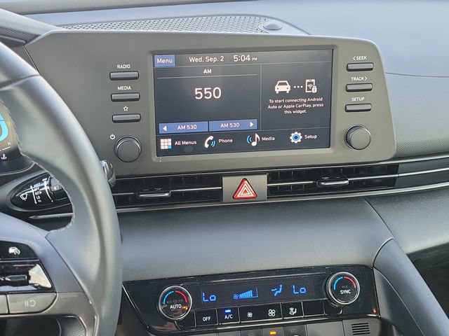 Used 2025 Hyundai Elantra Sport FWD image 13