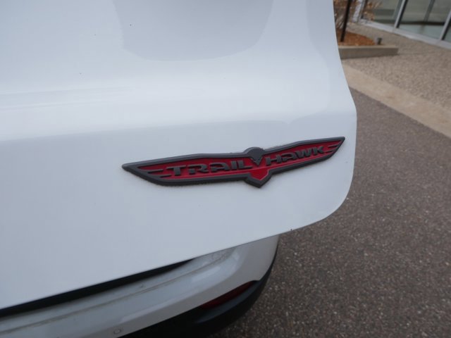 Used 2025 Jeep Compass Trailhawk AWD/4WD image 9
