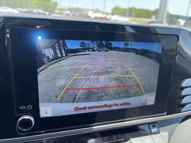 Used 2025 Toyota Camry SE FWD image 17