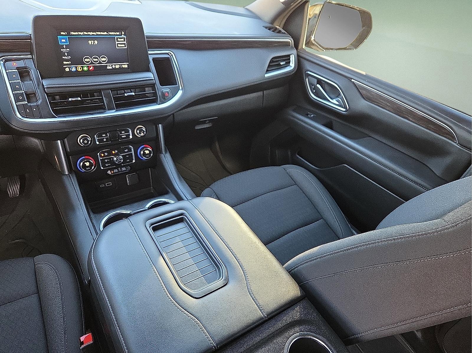 Used 2024 Chevrolet Suburban LS image 13