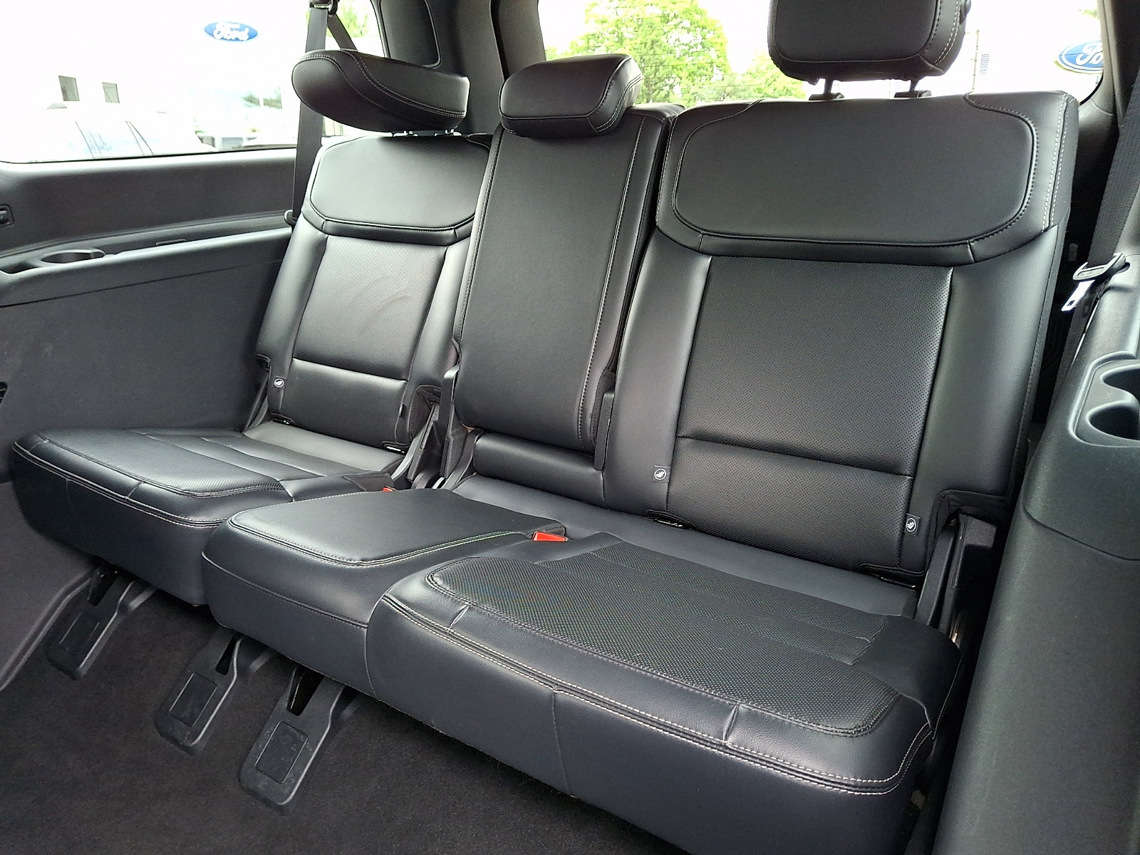 Certified 2025 Ford Expedition Max Platinum w/ Stealth Performance Package AWD/4WD image 14