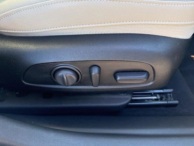 Used 2019 Buick Regal Essence w/ Sights and Sounds Package image 28