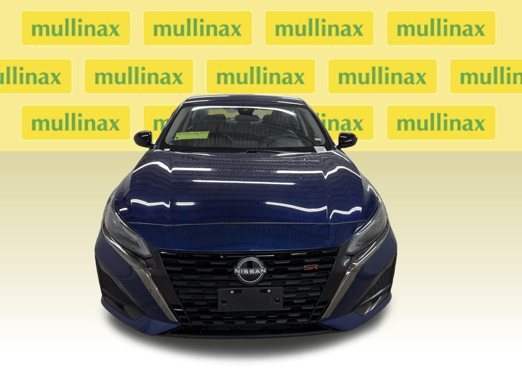 Used 2024 Nissan Altima 2.5 SR FWD image 15