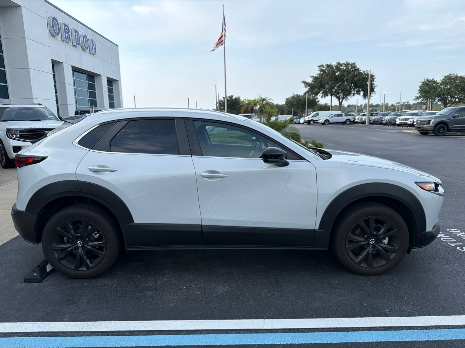 Used 2024 MAZDA CX-30 AWD 2.5 S w/ Select Sport Pkg image 2