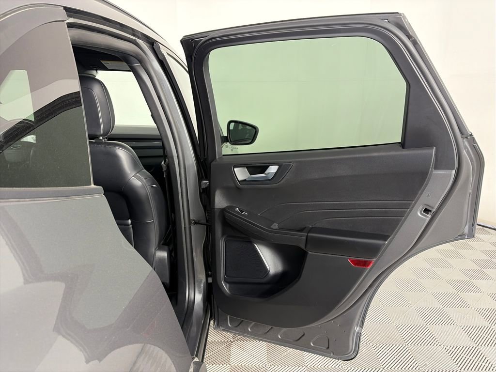 Certified 2025 Ford Escape ST-Line Select image 27
