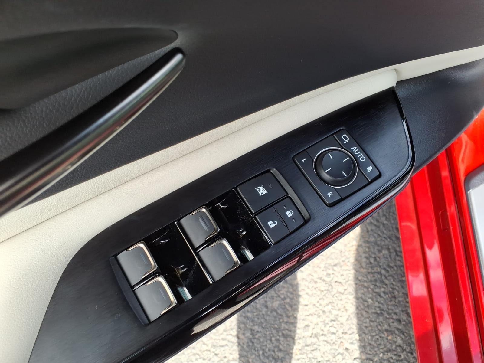 Used 2025 Lexus ES 300h w/ Premium Package FWD image 21