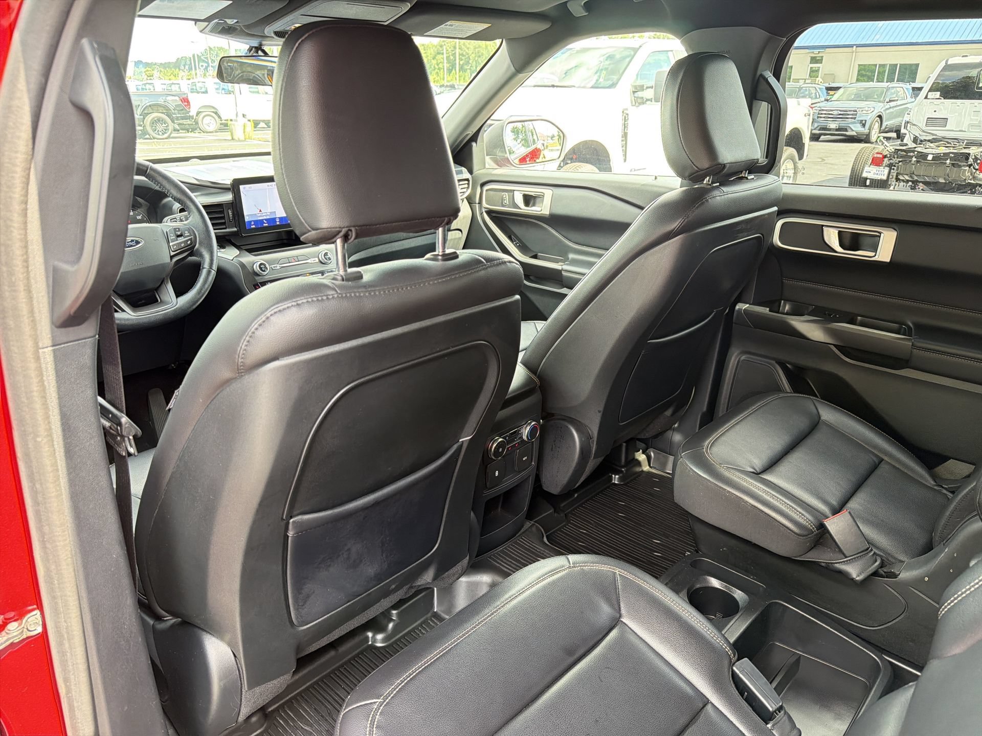 Certified 2020 Ford Explorer XLT w/ Equipment Group 202A RWD image 21