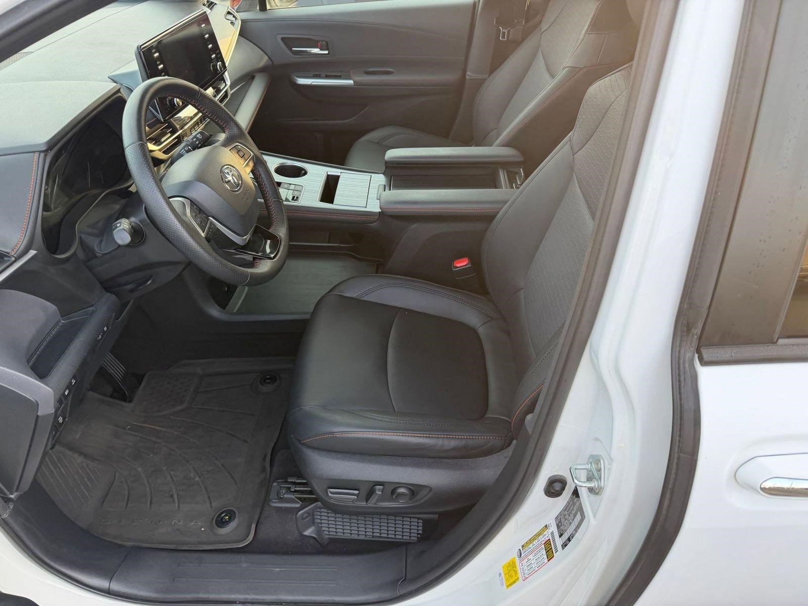 Used 2021 Toyota Sienna XSE w/ XSE Plus Package image 20