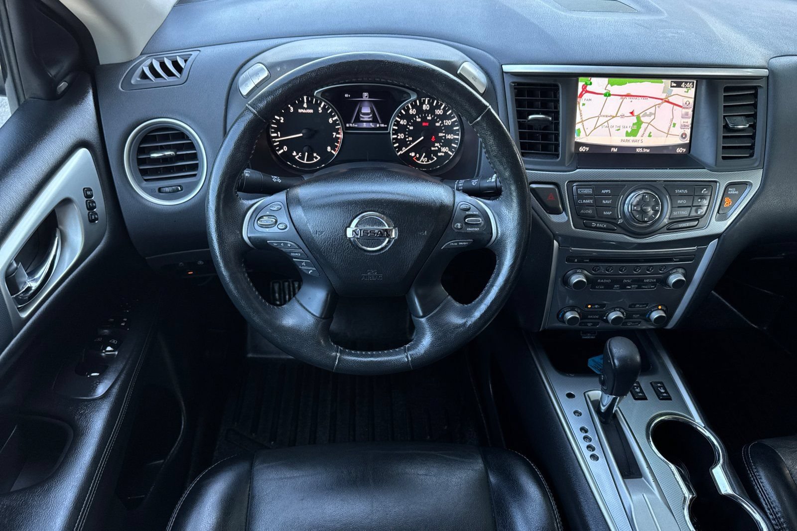 Used 2020 Nissan Pathfinder SL FWD image 7