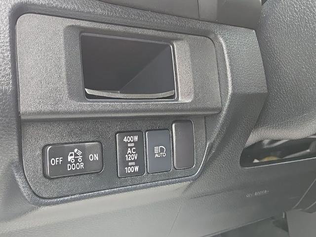 Used 2018 Toyota Tacoma TRD Sport w/ Technology Package image 17