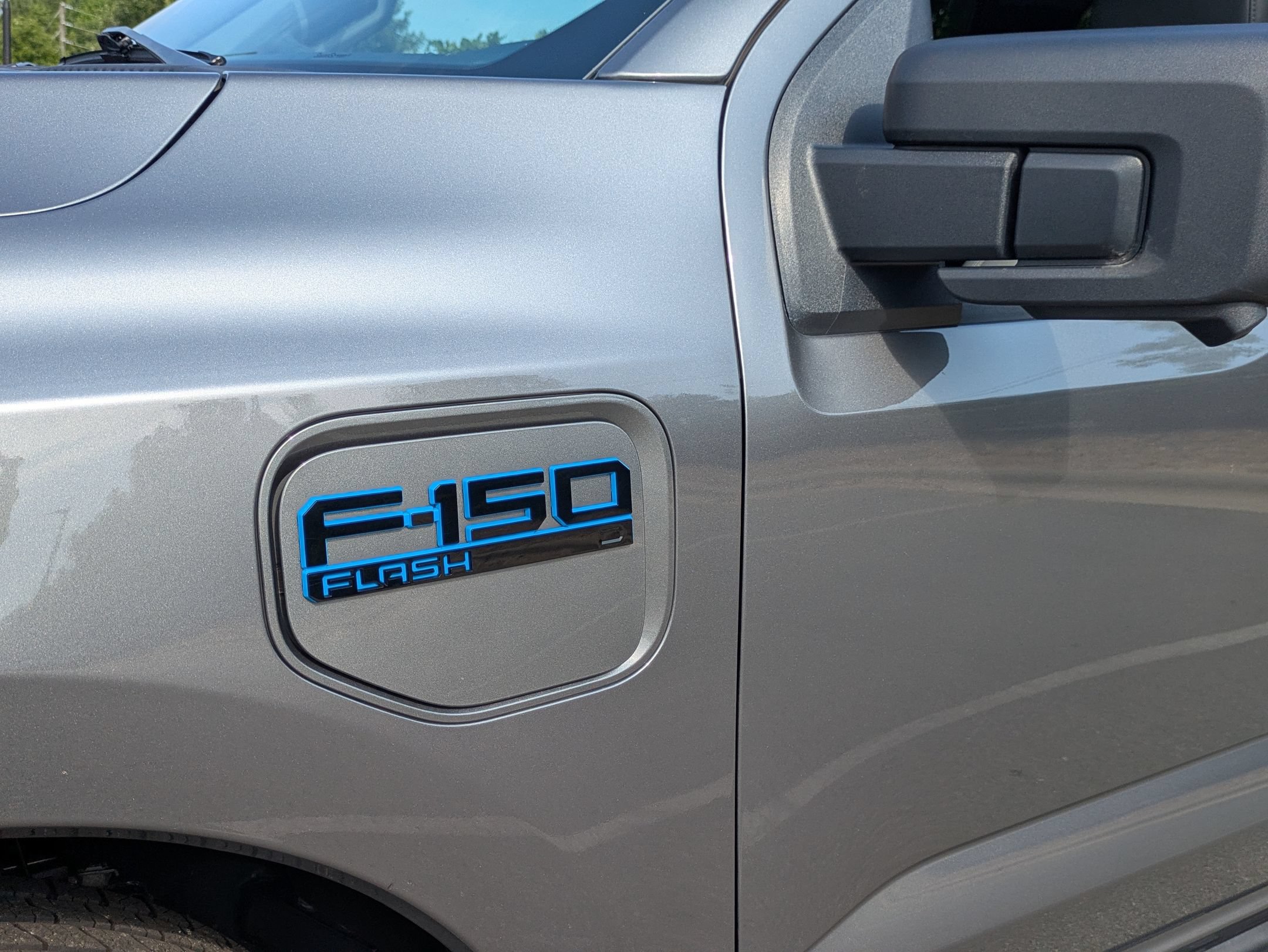 Certified 2025 Ford F150 Lightning Flash AWD/4WD image 12