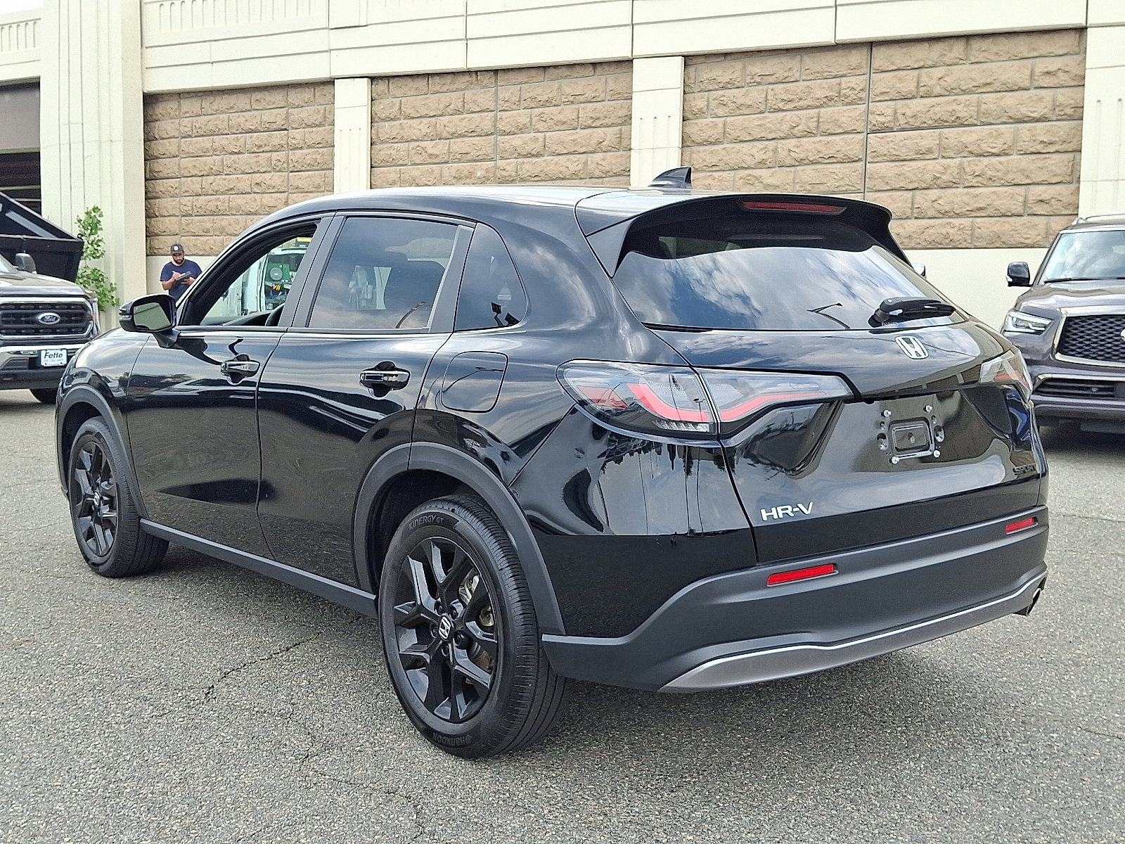 Used 2025 Honda HR-V Sport image 4