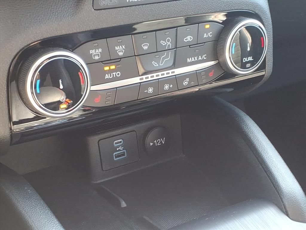 Certified 2022 Ford Escape SEL w/ SEL Stealth AWD Package image 13