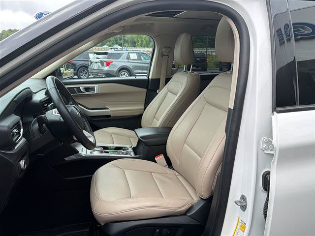 Certified 2022 Ford Explorer XLT w/ Equipment Group 202A AWD/4WD image 12