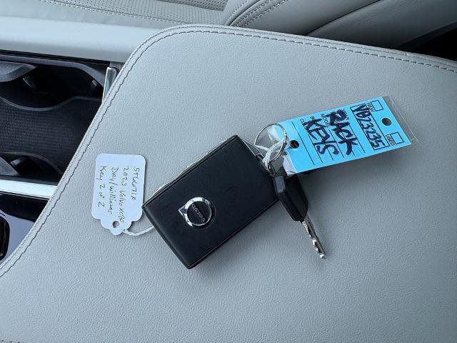 Used 2023 Volvo XC90 B6 Ultimate w/ Protection Package image 21