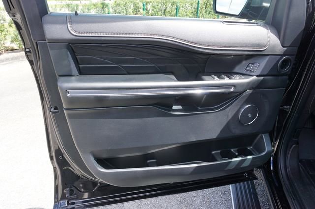 Certified 2019 Ford Expedition Max Platinum RWD image 29