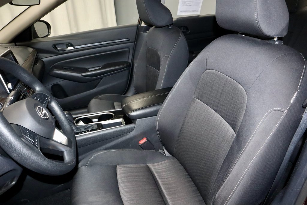 Used 2024 Nissan Altima 2.5 SV image 24