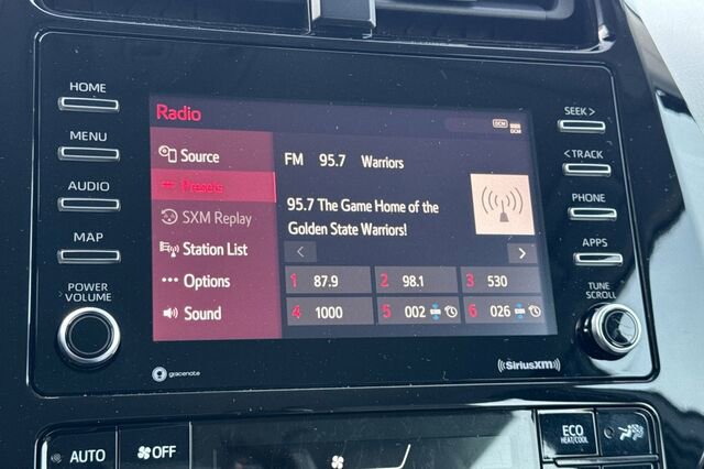 Used 2022 Toyota Prius LE image 15