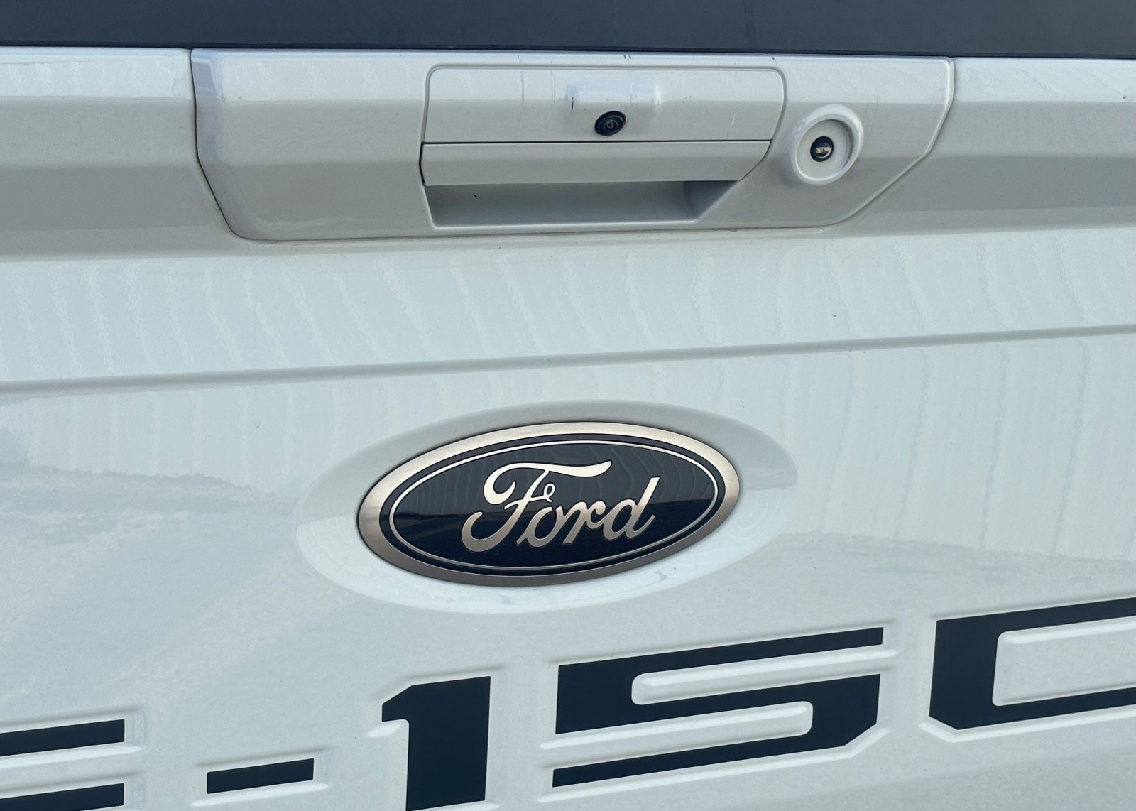 Certified 2023 Ford F150 Lariat w/ Equipment Group 502A High image 16