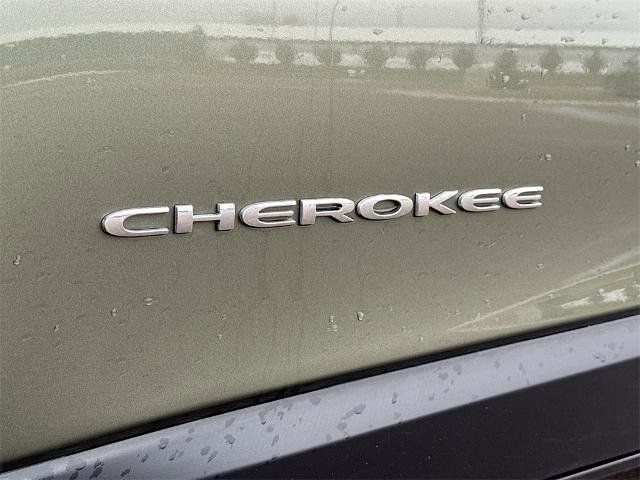 Used 2019 Jeep Cherokee Limited image 20