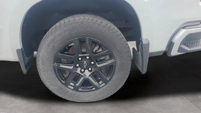 Used 2024 Chevrolet Silverado 1500 Custom w/ LPO, Dark Essentials Package AWD/4WD image 27