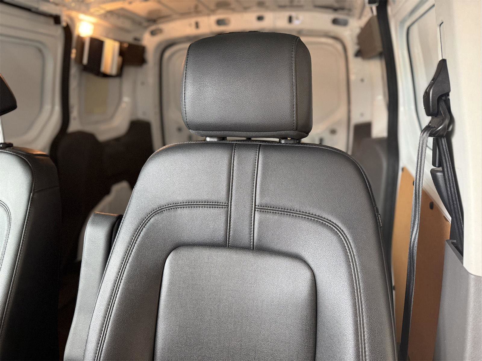 Certified 2020 Ford Transit Connect XL image 18