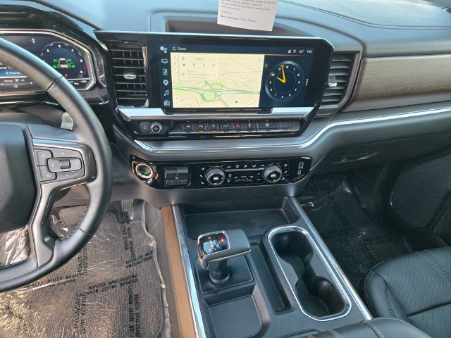 Used 2023 Chevrolet Silverado 1500 High Country w/ Technology Package AWD/4WD image 17