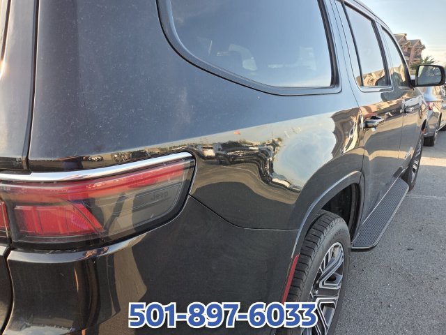 Used 2024 Jeep Wagoneer Series II w/ Flexible Seating Group RWD image 7