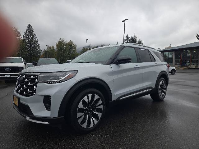 Certified 2025 Ford Explorer Platinum w/ LUX Leather Package AWD/4WD image 4