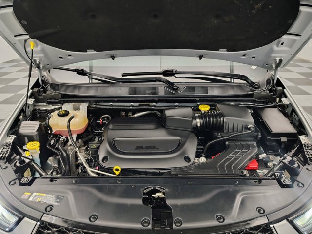 Used 2022 Chrysler Pacifica Touring FWD image 16