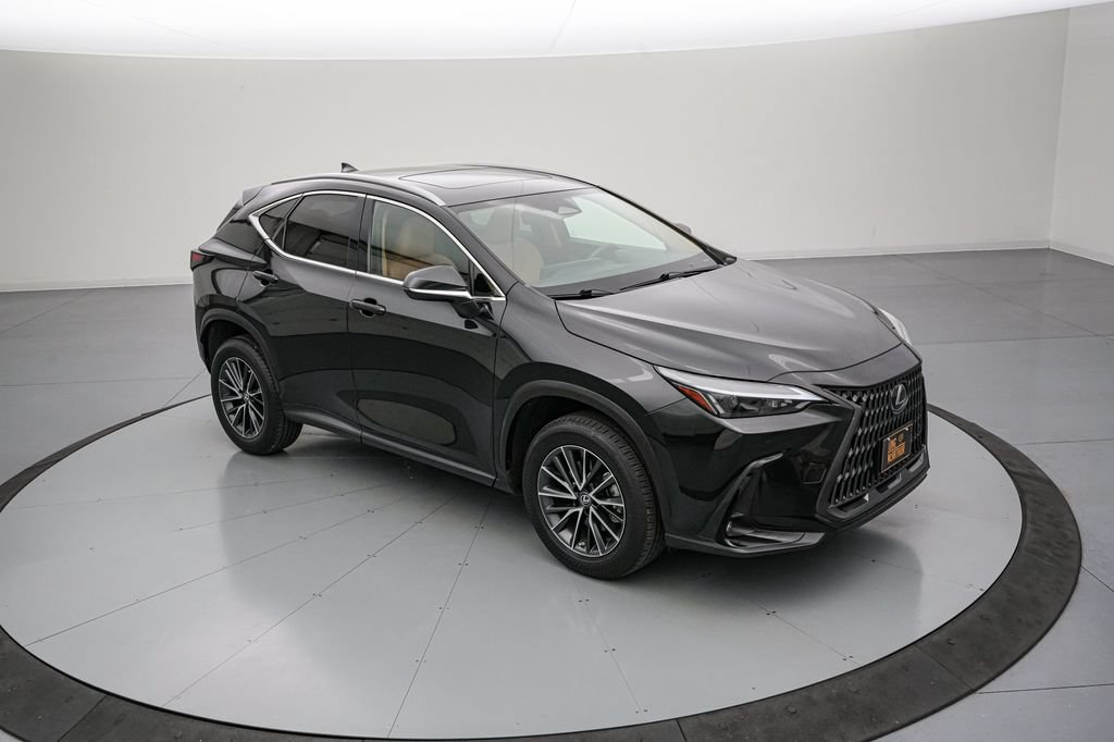 Used 2022 Lexus NX 350 AWD image 2