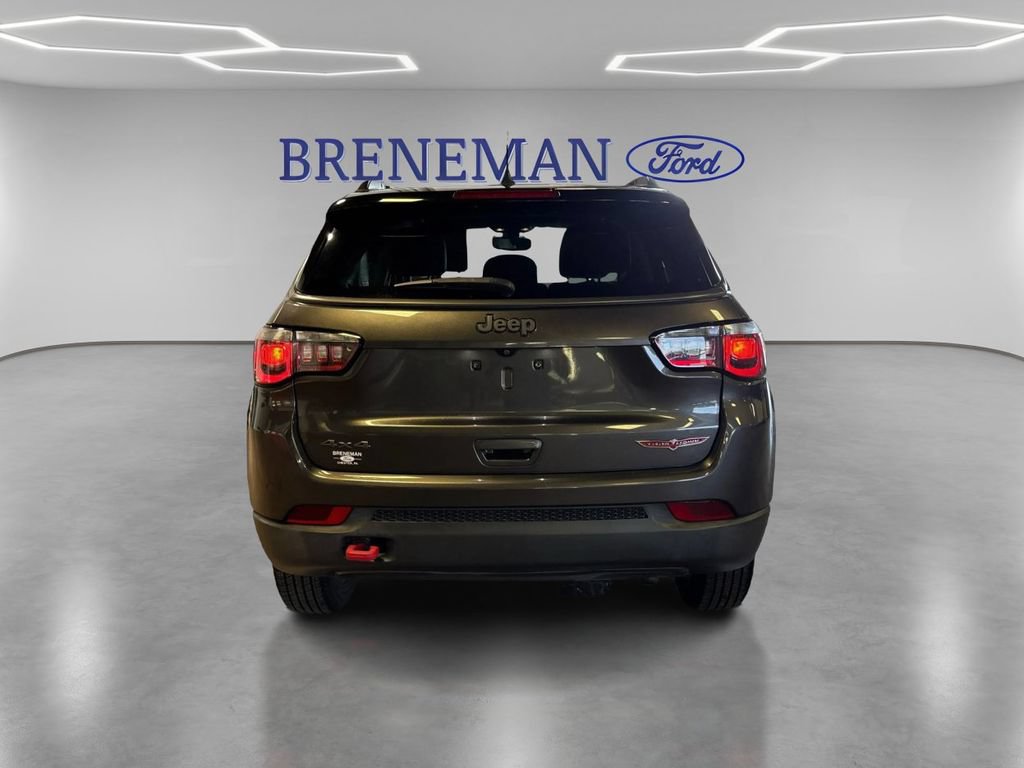 Used 2018 Jeep Compass Trailhawk AWD/4WD image 6