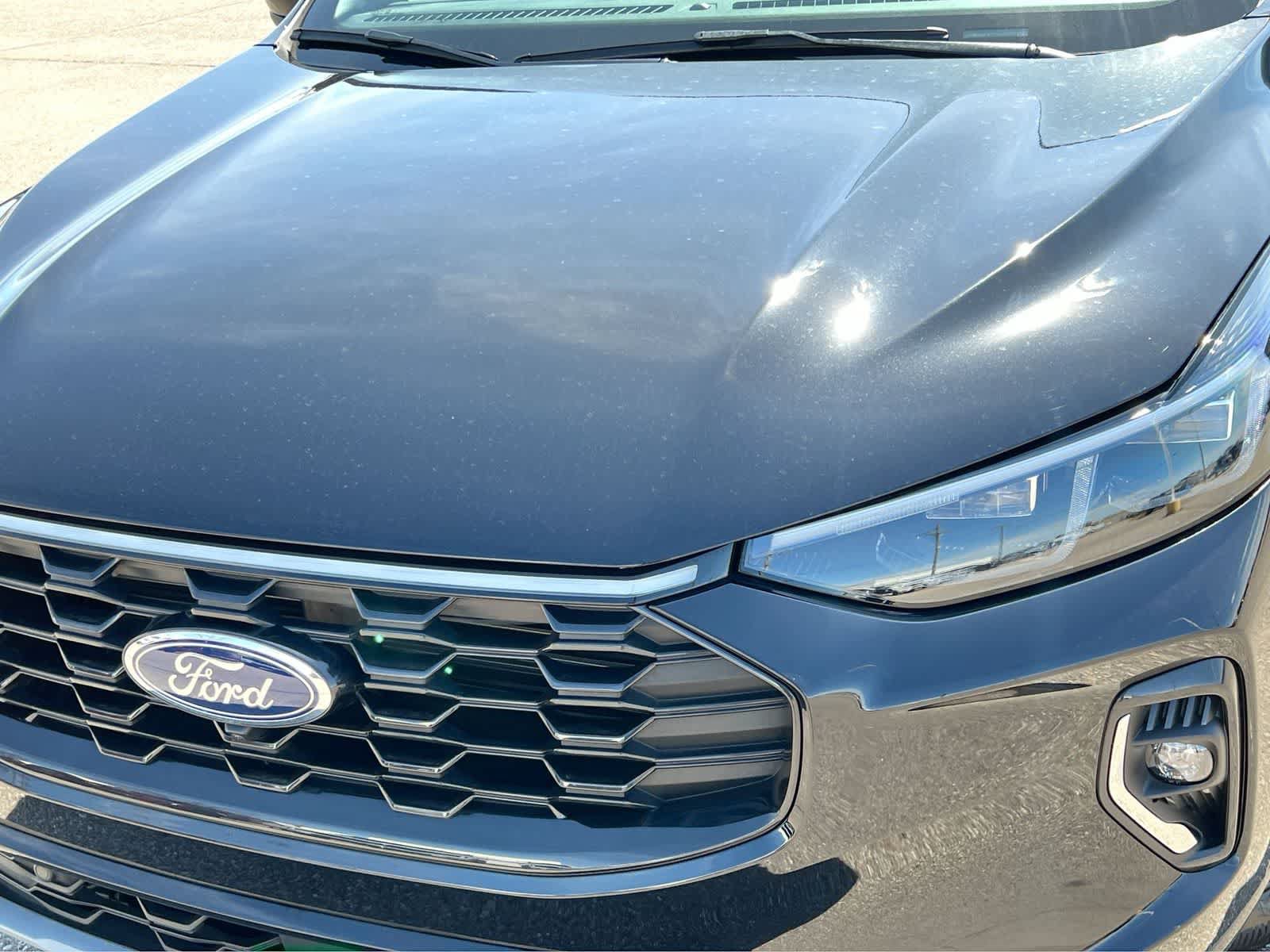 Certified 2023 Ford Escape ST-Line Elite AWD/4WD image 11