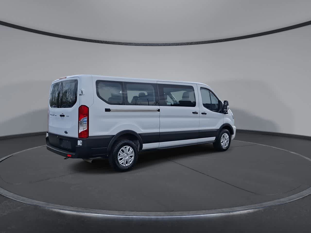 Certified 2023 Ford Transit 350 XLT RWD image 7